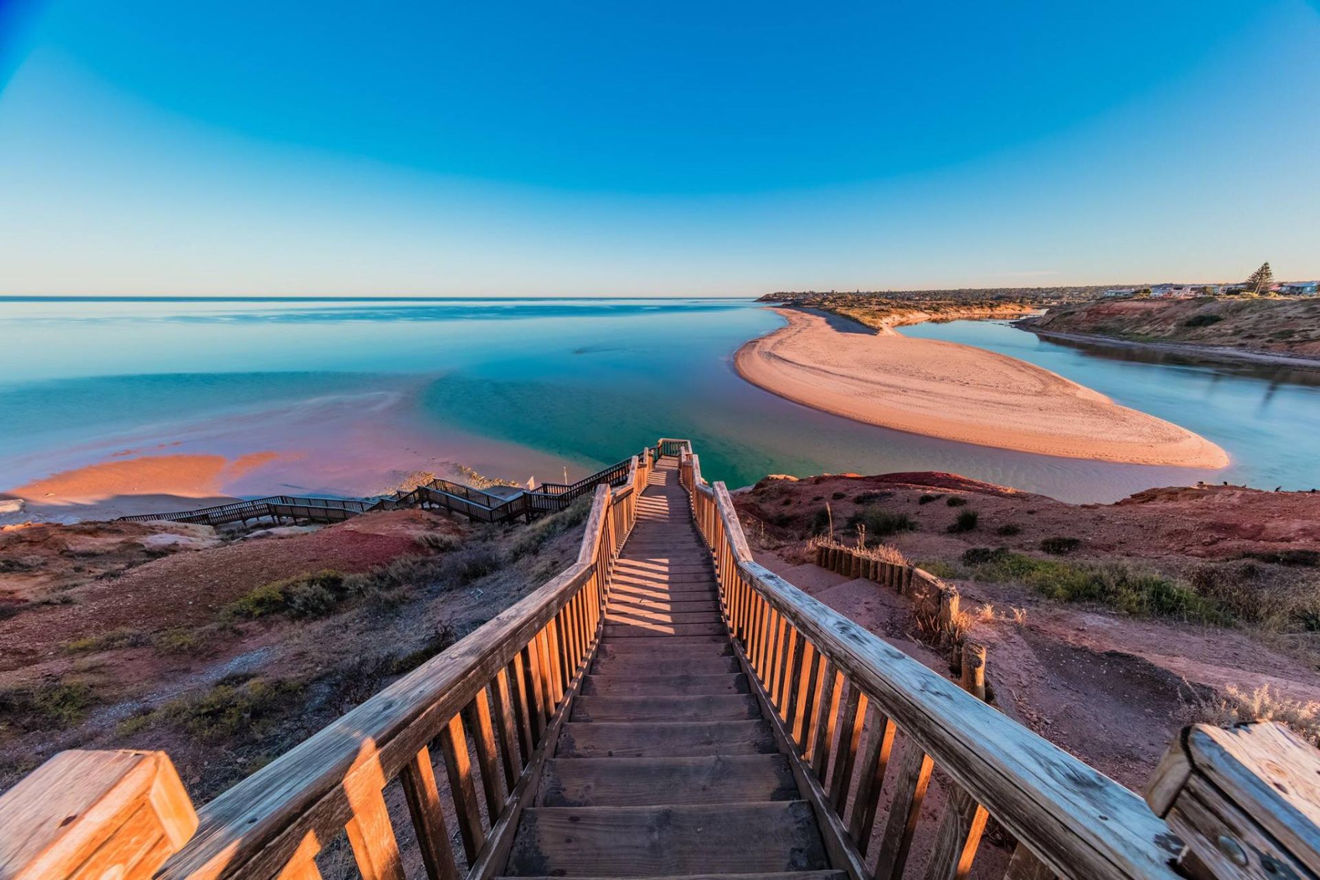 Три кост. Аделаида пляж Noarlunga. Река Онкапаринга, порт Ноарлунга, Южная Австралия.. Олд Андато Австралия. Onkaparinga River National Park, Port Noarlunga, South Australia.